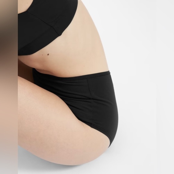 EVERLANE The Cotton High-Rise Hipster NWT in Black Most Sizes Sold Out Online - Picture 9 of 9